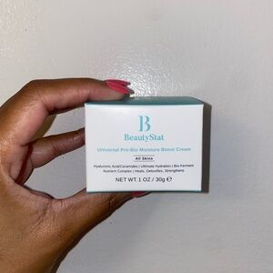 Universal Pro-Bio Moisture Boost Cream